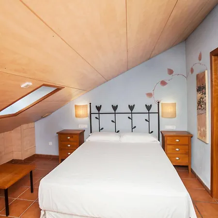 Apartament Gardens Of N10 *