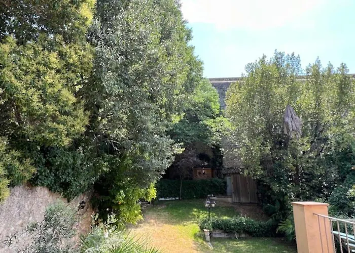 Gardens Of N10 Apartment Gerona